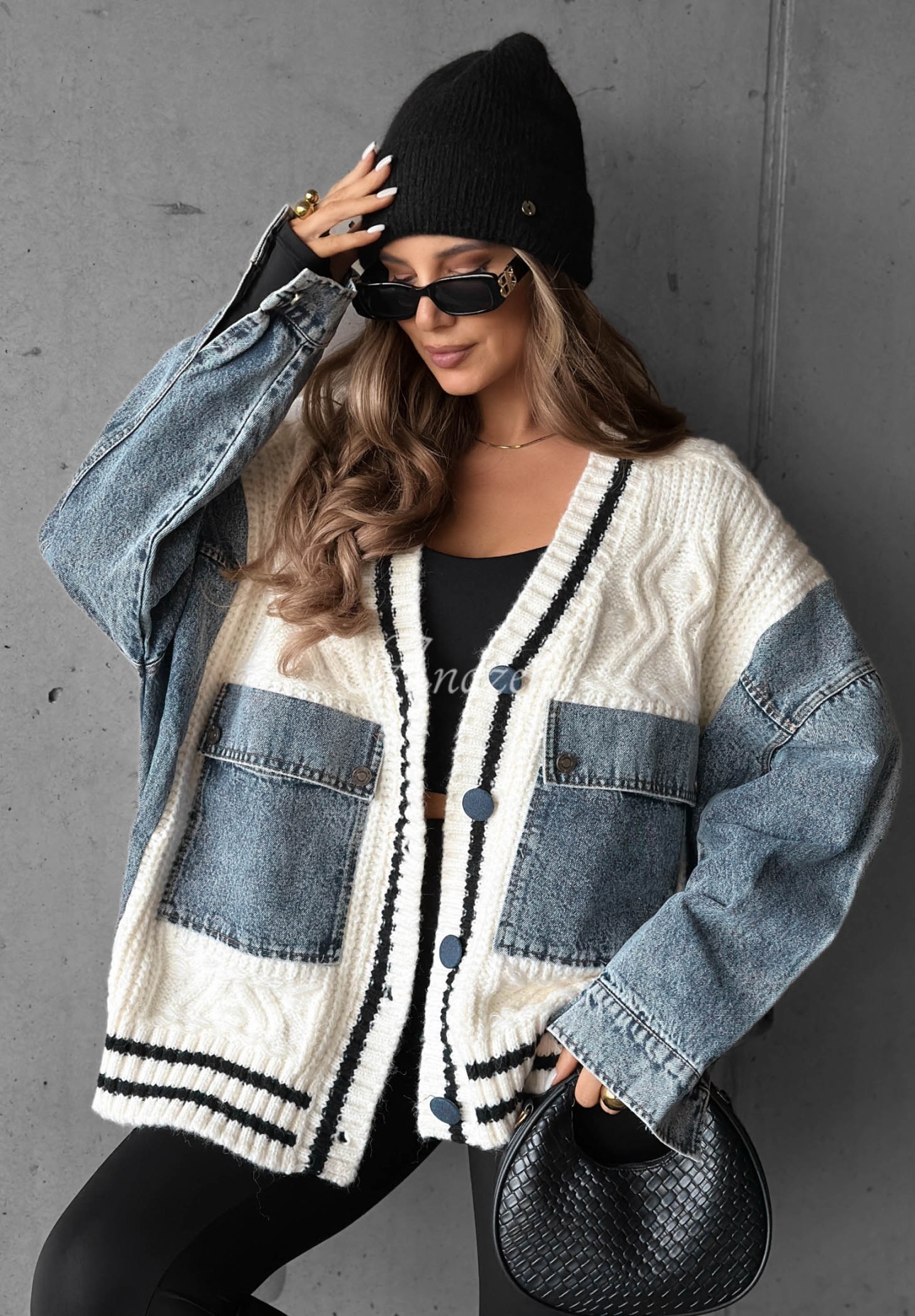 Bawełniany sweter kardigan z jeansowymi elementami Morning Streets ecru — 3