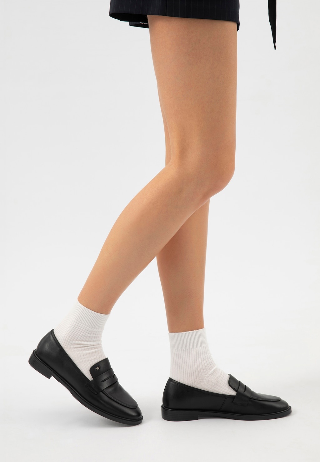 Czarne skórzane mokasyny damskie penny loafers 46398-51 — 8