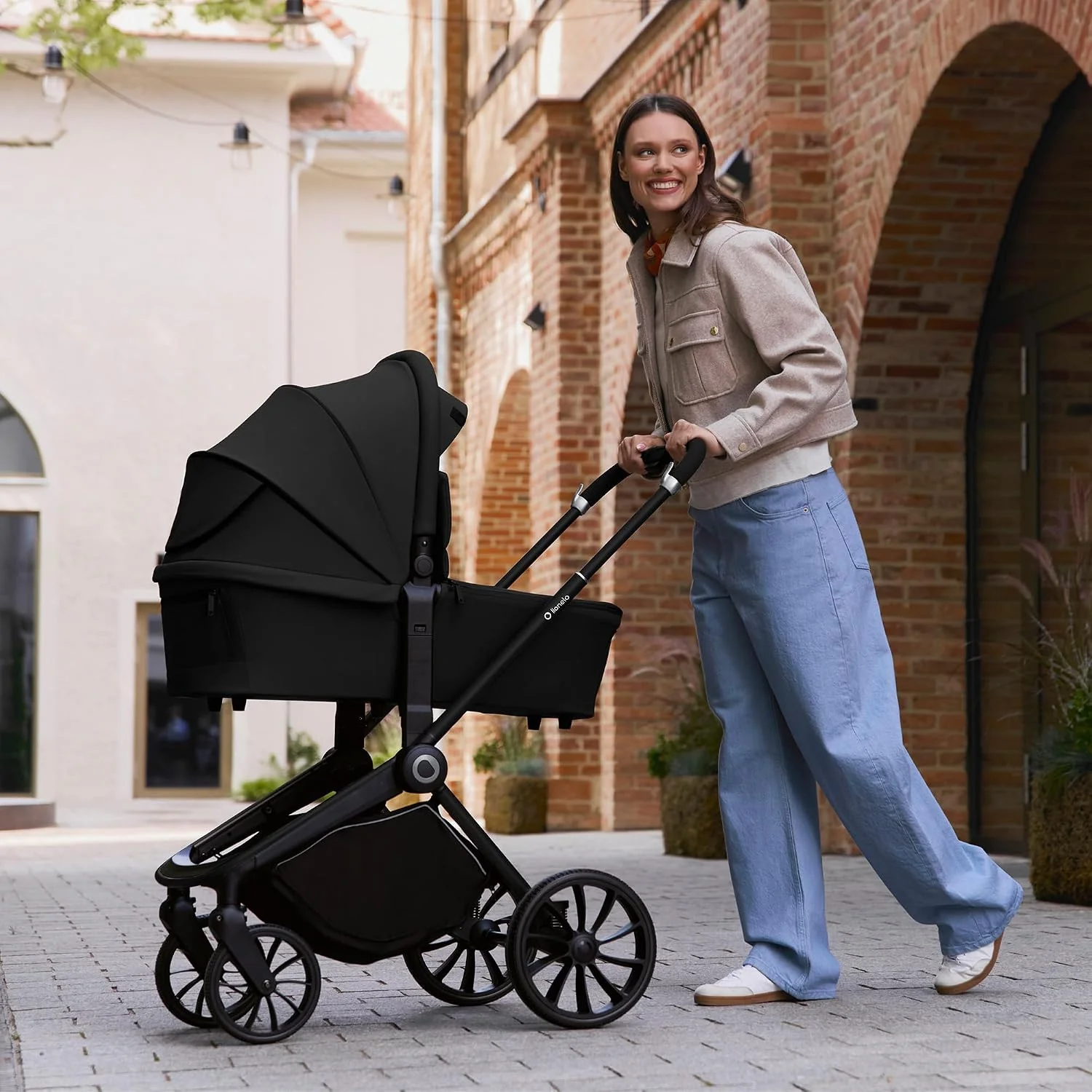 LIONELO MIKA PLUS 3 w 1 Wózek Spacerowy Dziecięcy 0-48 miesięcy do 22 kg Gondola do 9 kg Fotelik Samochodowy Nosidło do 13 kg, Regulacja Oparcia, Amortyzacja, Koła 360° Budka XXL (Czarny)